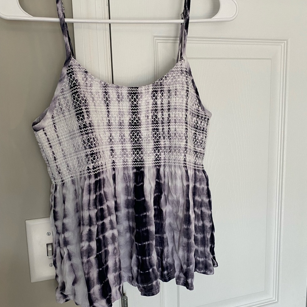 Women’s top (semi-cropped)
